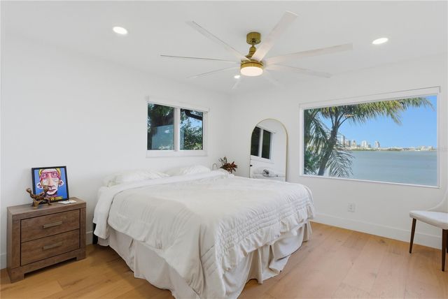 377 22ND AVENUE SE, St Petersburg, FL 33705