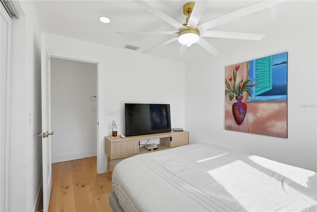 377 22ND AVENUE SE, St Petersburg, FL 33705