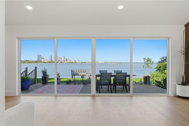 377 22ND AVENUE SE, St Petersburg, FL 33705