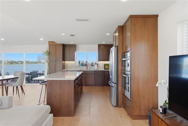 377 22ND AVENUE SE, St Petersburg, FL 33705