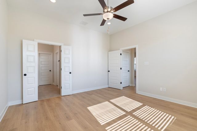 9935 KEMROCK DR S, Cordova, TN 38018