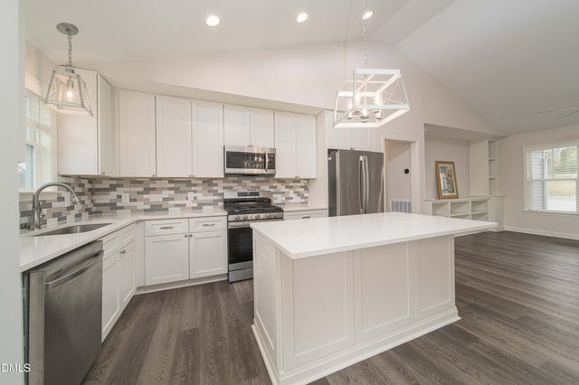 215 Tanglewood Drive, Louisburg, NC 27549