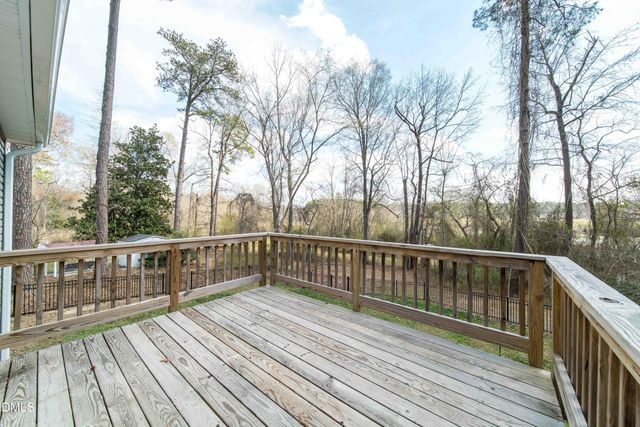 215 Tanglewood Drive, Louisburg, NC 27549