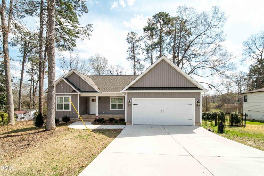 215 Tanglewood Drive, Louisburg, NC 27549