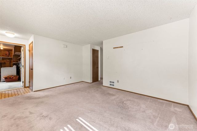 22902 41st Avenue Ct E, Spanaway, WA 98387