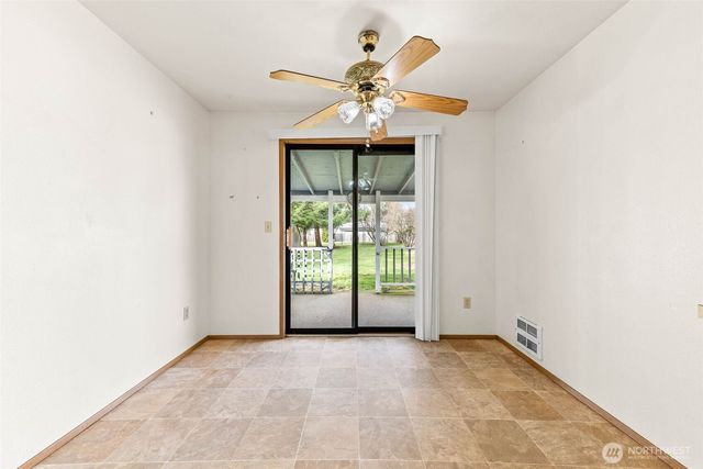 22902 41st Avenue Ct E, Spanaway, WA 98387