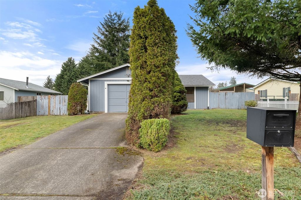 22902 41st Avenue Ct E, Spanaway, WA 98387