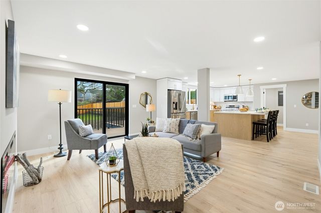 130 203rd Place SW, Lynnwood, WA 98036