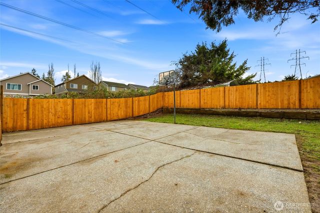 130 203rd Place SW, Lynnwood, WA 98036