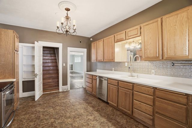 1613 W 11th Ave, Spokane, WA 99204