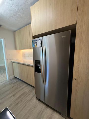 235 NE 46th St, Miami, FL 33137