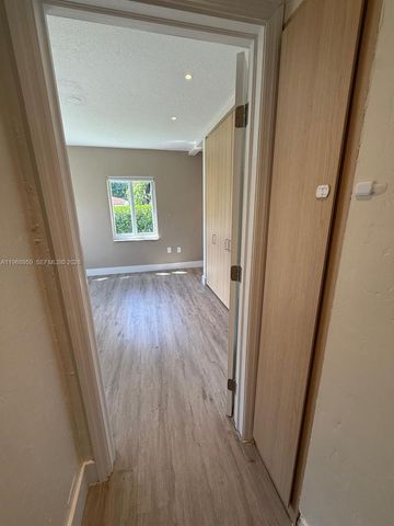 235 NE 46th St, Miami, FL 33137