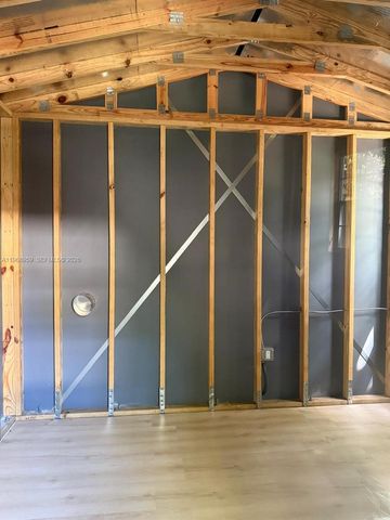 235 NE 46th St, Miami, FL 33137