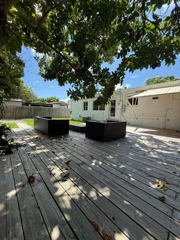 235 NE 46th St, Miami, FL 33137