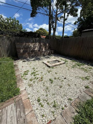 235 NE 46th St, Miami, FL 33137