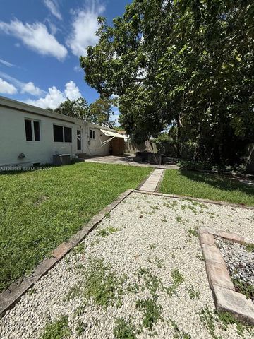 235 NE 46th St, Miami, FL 33137