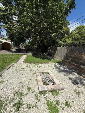 235 NE 46th St, Miami, FL 33137