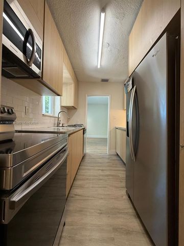 235 NE 46th St, Miami, FL 33137