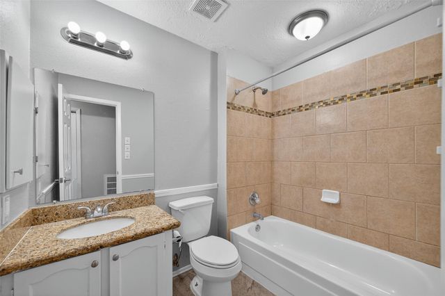 811 Lochmoor Lane, Friendswood, TX 77546