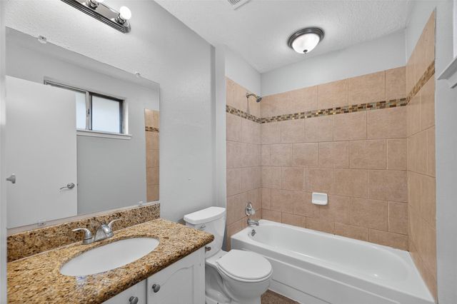 811 Lochmoor Lane, Friendswood, TX 77546