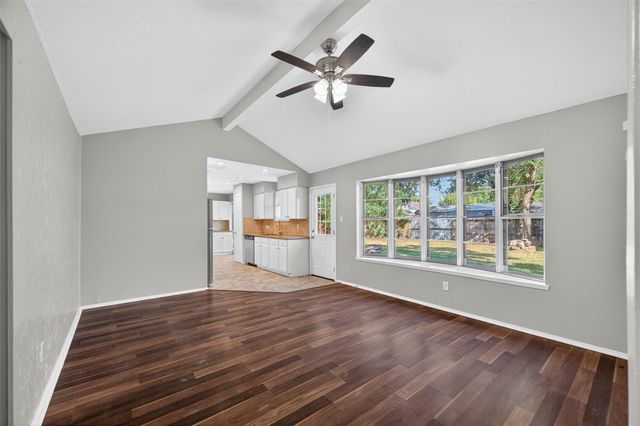 811 Lochmoor Lane, Friendswood, TX 77546