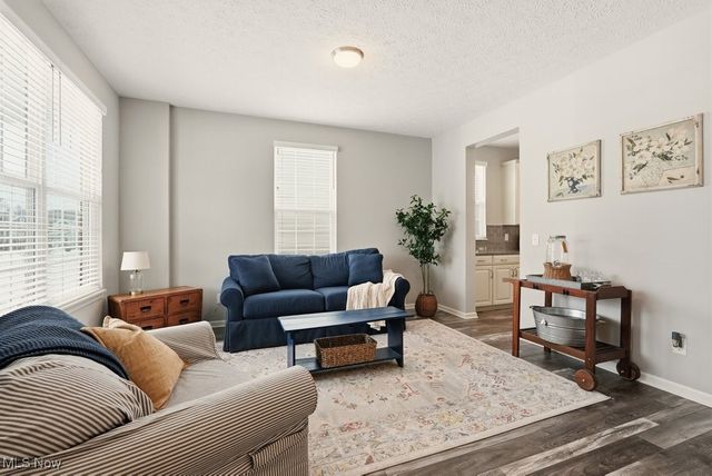 984 Hawkin Lane, Aurora, OH 44202