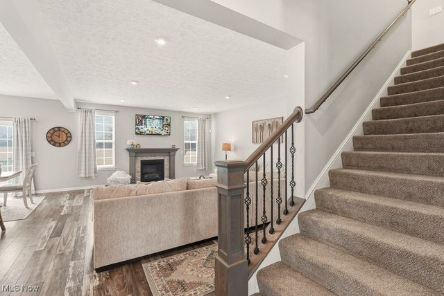 984 Hawkin Lane, Aurora, OH 44202