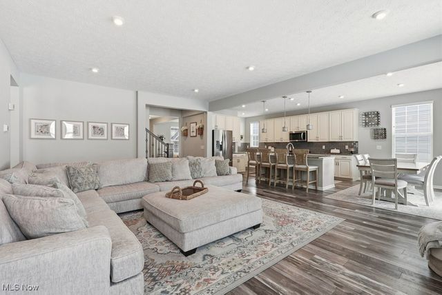 984 Hawkin Lane, Aurora, OH 44202