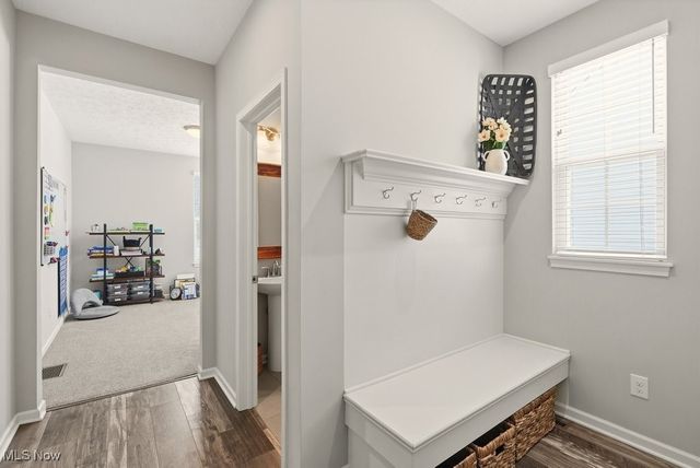 984 Hawkin Lane, Aurora, OH 44202