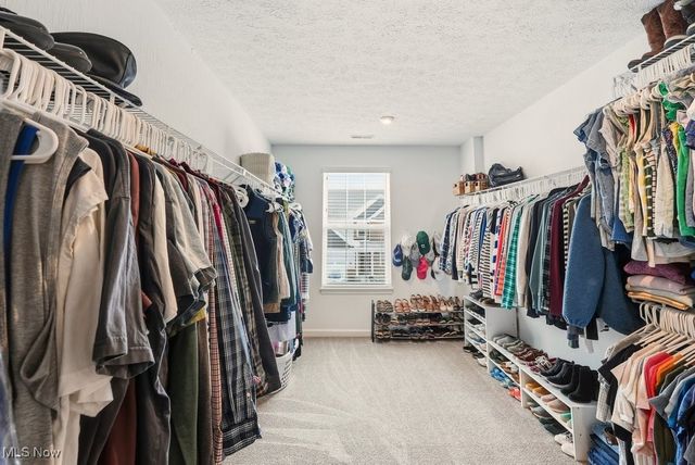 984 Hawkin Lane, Aurora, OH 44202