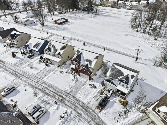 984 Hawkin Lane, Aurora, OH 44202