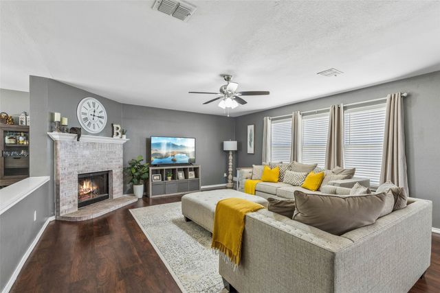 2816 High Pointe Boulevard, Mckinney, TX 75071