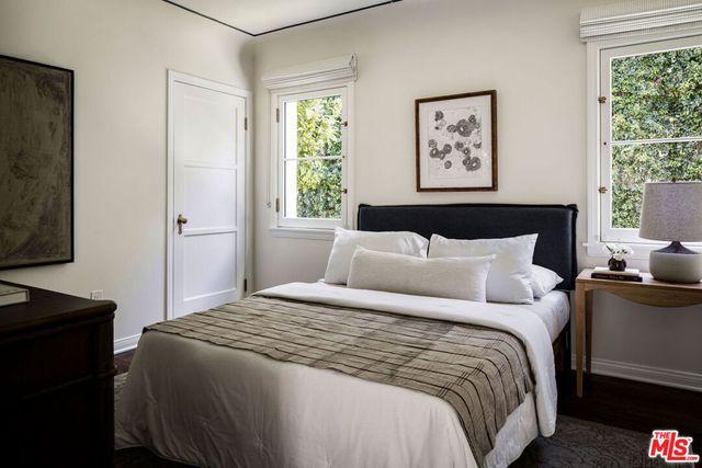 1654 Stearns Drive, Los Angeles, CA 90035