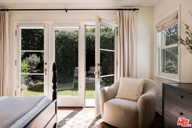 1654 Stearns Drive, Los Angeles, CA 90035
