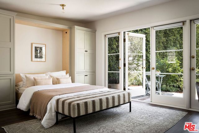 1654 Stearns Drive, Los Angeles, CA 90035
