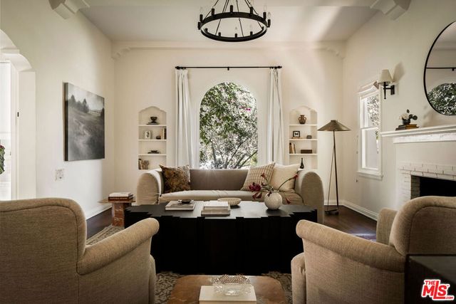 1654 Stearns Drive, Los Angeles, CA 90035