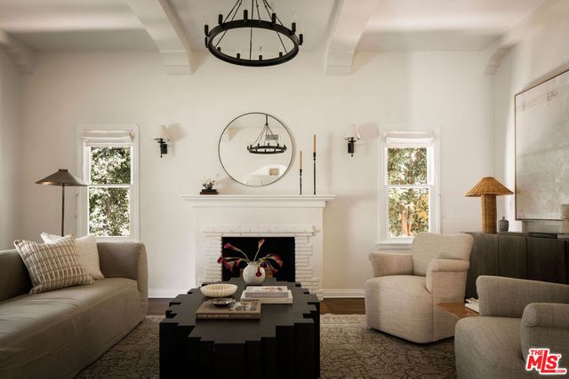 1654 Stearns Drive, Los Angeles, CA 90035