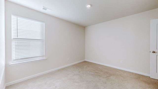 4056 Cody Dr, La Vergne, TN 37086