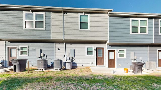 4056 Cody Dr, La Vergne, TN 37086