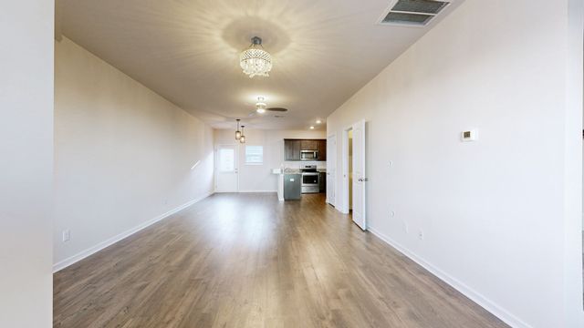 4056 Cody Dr, La Vergne, TN 37086