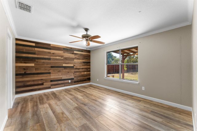 132 Birdsong Lane, Terrell, TX 75160