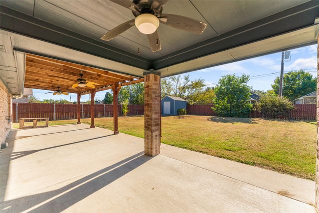 132 Birdsong Lane, Terrell, TX 75160