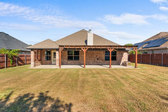 132 Birdsong Lane, Terrell, TX 75160