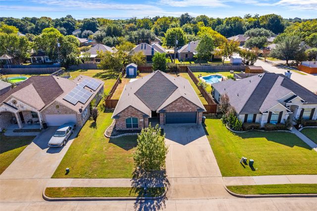 132 Birdsong Lane, Terrell, TX 75160