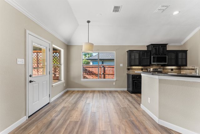 132 Birdsong Lane, Terrell, TX 75160