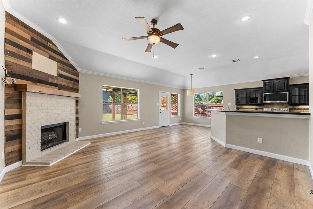 132 Birdsong Lane, Terrell, TX 75160