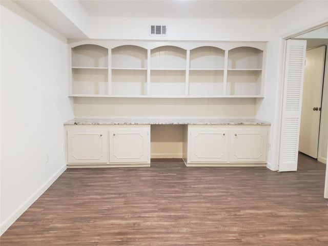 361 N Post Oak Lane 131, Houston, TX 77024