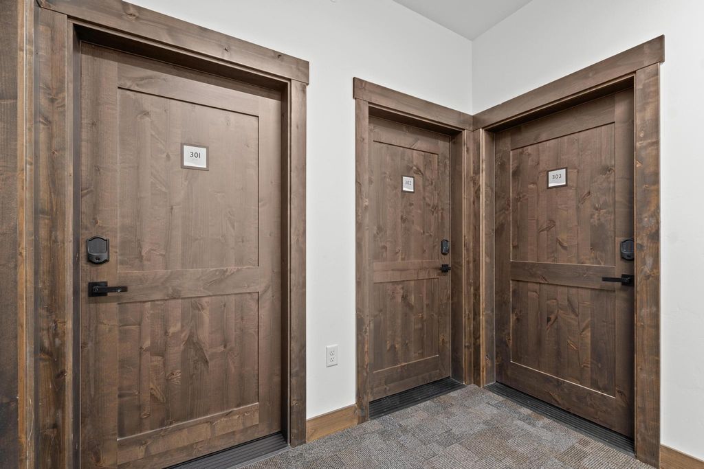 105 Wildcat Way, Whitefish, MT 59937 photo 33