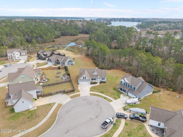 121 Shadow Creek Drive, Hubert, NC 28539