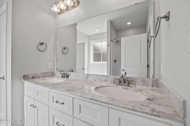 121 Shadow Creek Drive, Hubert, NC 28539